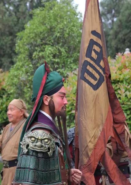 诸葛亮为什么要关羽立下军令状