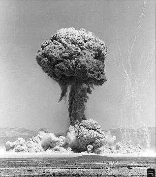 彭加木为什么要去罗布泊