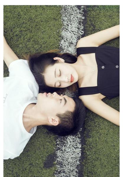 大学毕业谈恋爱(大学谈恋爱还是毕业后谈恋爱)