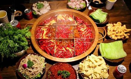 想吃火锅发朋友圈图片(吃火锅的朋友圈文案)