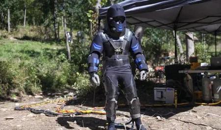 巨蟒会主动攻击人吗(关于蟒蛇电影)