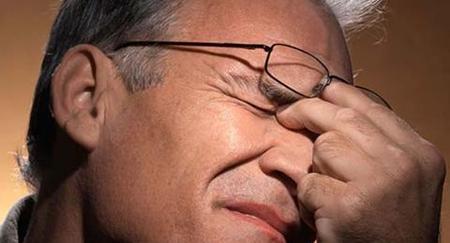 如何预防老花眼加重(如何预防老花眼的方法)