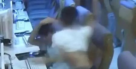 网吧点了一首歌被打