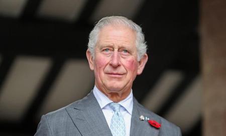 英国女王是继承了谁的王位(英国女王继承谁的王位)