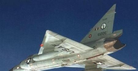 单尾翼战斗机(鸭翼战斗机优缺点)