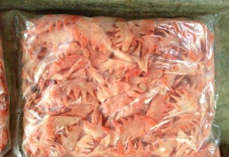 公鸡的鸡冠子有毒吗?能吃吗(公鸡头鸡冠有毒吗)