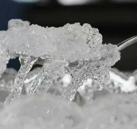 请问什么叫雪燕(桃胶雪燕用什么水泡)