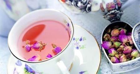 可以长期喝玫瑰花泡的水吗(玫瑰花有美容养颜功效吗)