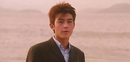 爱情保鲜靠表白(爱情要保鲜下一句春晚)