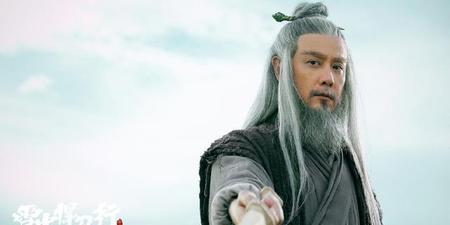 雪中悍刀行李淳罡被谁斩去一臂(《雪中悍刀行》李淳罡)