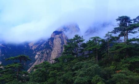 黄山被誉为五岳之首吗(黄山属于三山五岳)