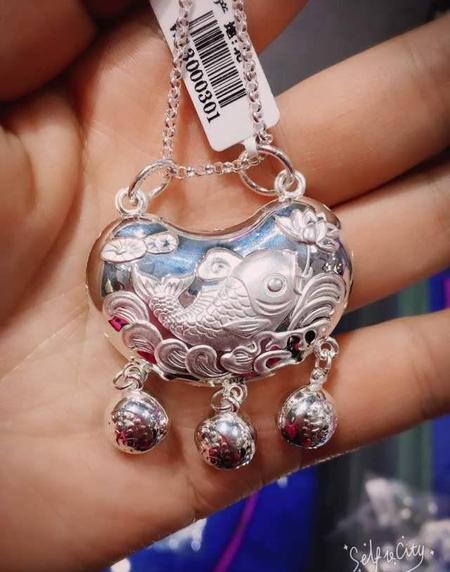 银饰要怎么清洗(银饰品怎样清洗光亮如新)