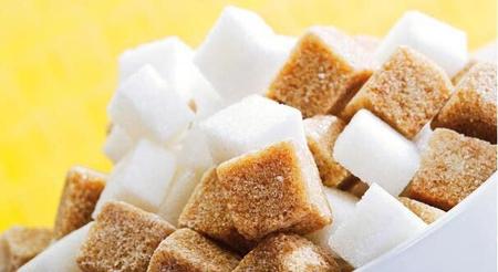 红糖和白糖(土法红糖变白糖制作过程)