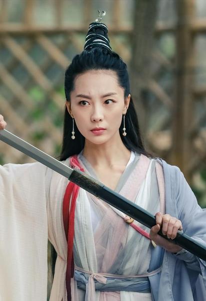 周芷若的师姐丁敏君是谁演(新倚天屠龙记周芷若打丁敏君)