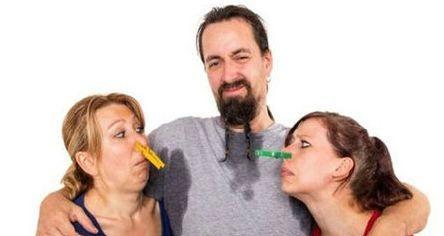 腋下有异味怎么办啊(腋下有异味怎么办?去除腋臭小窍门)