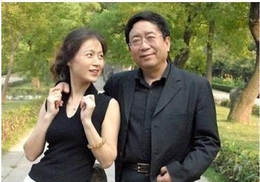 25岁的的女孩喜欢上大叔了