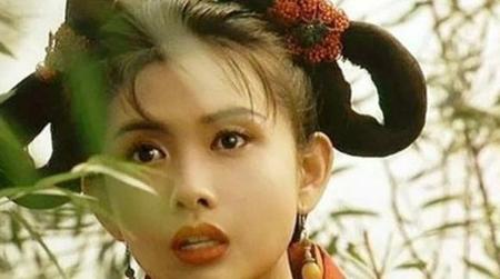 神雕侠侣陈晓版小龙女对战金轮(神雕侠侣小龙女接了金轮几招)