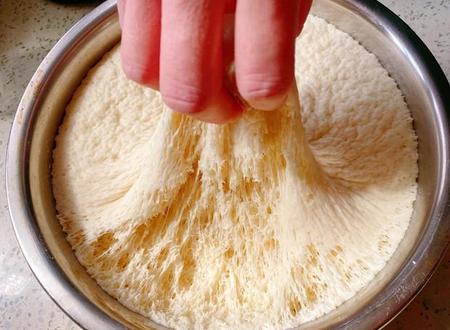 松软的馒头怎么做(馒头如何做的光滑松软)