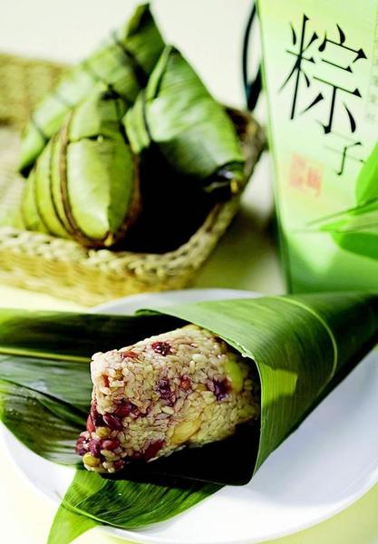 史料中关于粽子的记载始于(端午节粽子的来历)