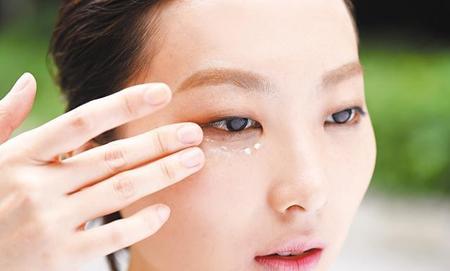 30岁用什么牌子眼霜好(30岁用什么眼霜比较好)