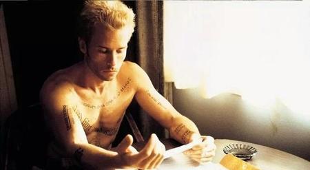 诺兰哪部电影主角有短暂记忆(诺兰哪部悬疑片主角有暂时性记忆)