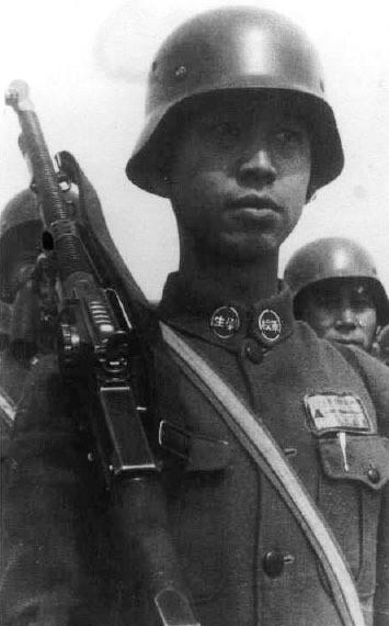 八佰为什么要留守四行仓库(八百壮士为何要保卫四行仓库)