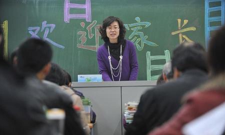 为什么要开展家长进课堂(家校互动合力育人)