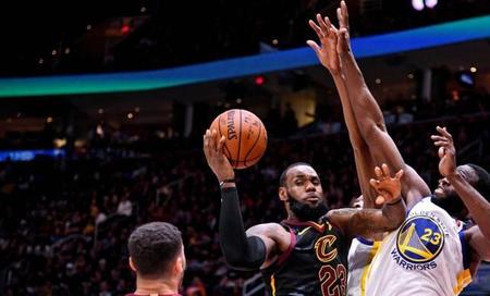 杜兰特表白蕾哈娜(蕾哈娜对詹姆斯表白)