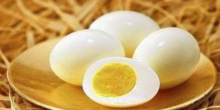 带壳的煮鸡蛋能放多久(开水煮流黄蛋要几分钟)