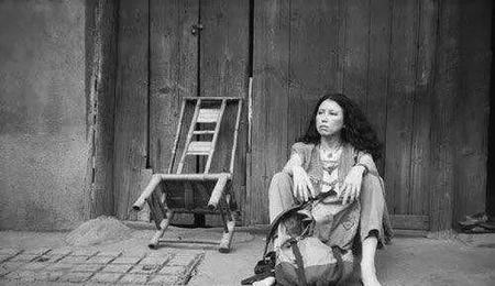 三毛一生去过的地方(三毛生活在撒哈拉的什么地方)