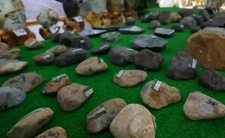 赌石倾家荡产(赌石倾家荡产案例)