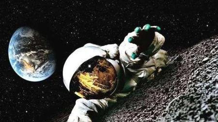 人漂浮在太空中会腐烂吗(在太空死亡会不会腐烂)