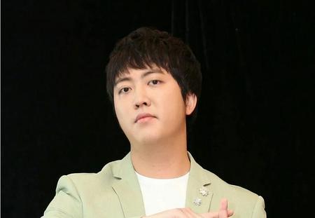 爱笑会议室 一鸣