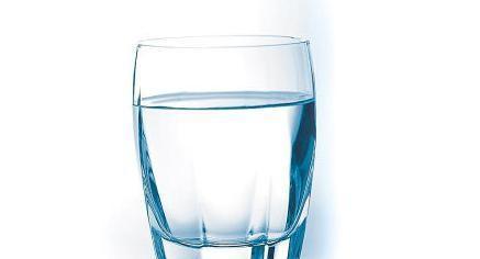 早上空腹喝白开水有什么好处