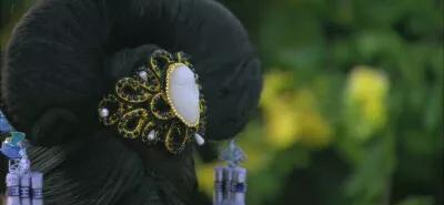 甄嬛传37集甄嬛看曹贵人头饰(曹琴默的白玉头饰)