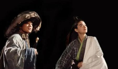 一部电影男主救下女主