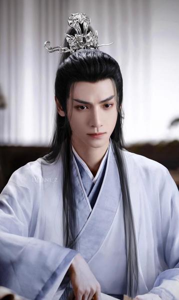 看着年轻实际年龄大的明星