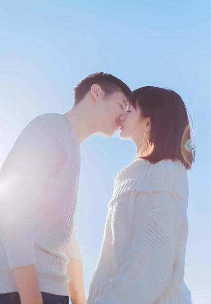 适合微信的聊天背景图(微信更换聊天背景图)