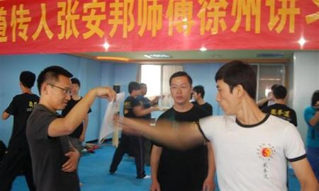 截拳道厉害吗(李小龙的截拳道厉害吗)