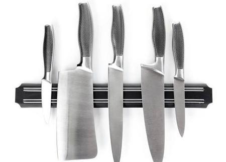 厨房的菜刀放哪里合适(厨房刀具放哪个方位不影响风水)