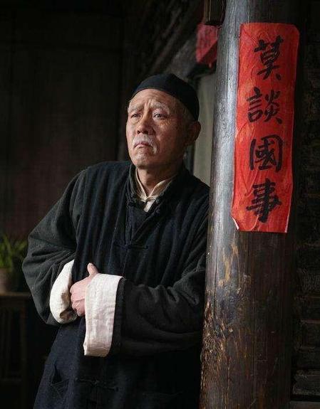 茶馆中的人物有哪些(下列人物属于老舍茶馆的有)