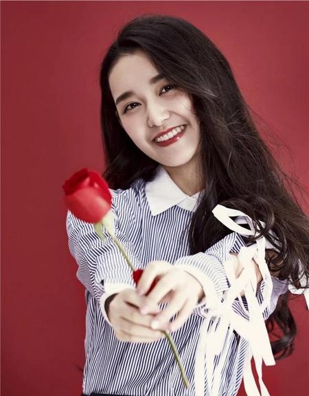 和蒋依依长得很像的演员(骂黑粉的图片)