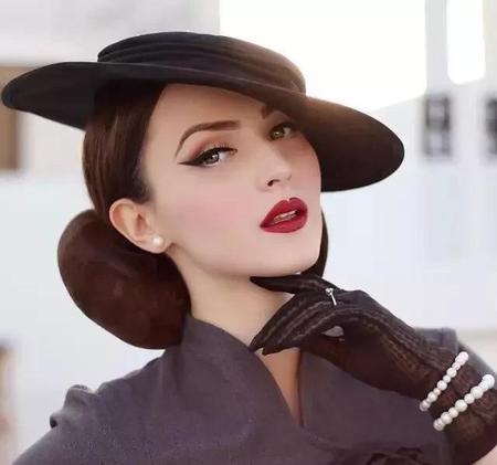 口红是哑光的好看还是滋润的好看