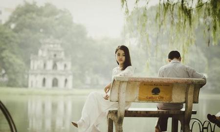 闺蜜的男朋友出轨了该不该告诉她