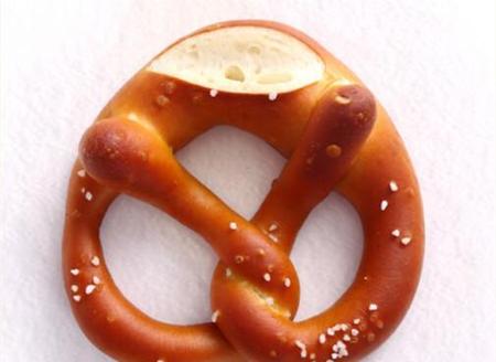 德国碱水面包可以用食用碱代替吗(德国碱水面包做法窍门)