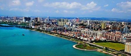 粤东和粤西哪个发达(广东重点发展四大城市)