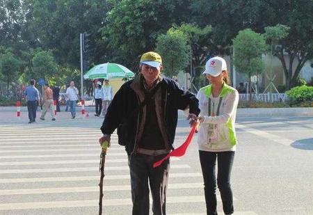 第一例老人摔倒被讹(老赖黑名单会影响子女吗)