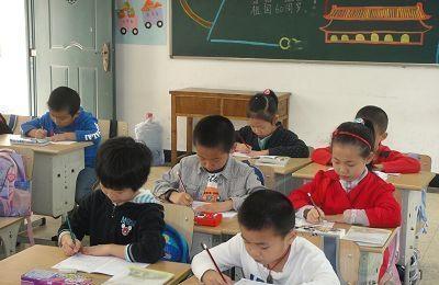 如何克服住校想家第一次初中(初中生住校想家想的太厉害怎么办)