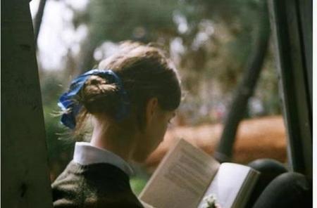 书荒中,求推荐几本好看的小说(书荒了跪求几本好看的小说)