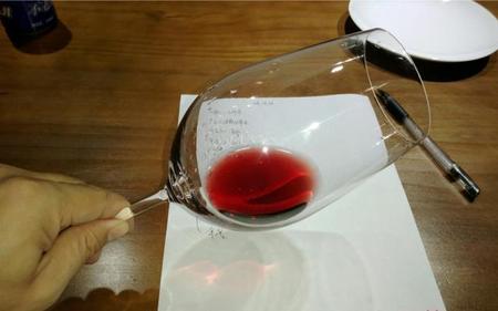 怎样选葡萄酒才是好的?(怎么挑选红葡萄酒)